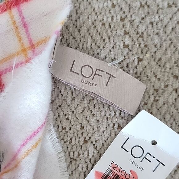 LOFT Outlet Plaid Cream Green Red Pink Fringe Hem Winter Scarf - Picture 2 of 7